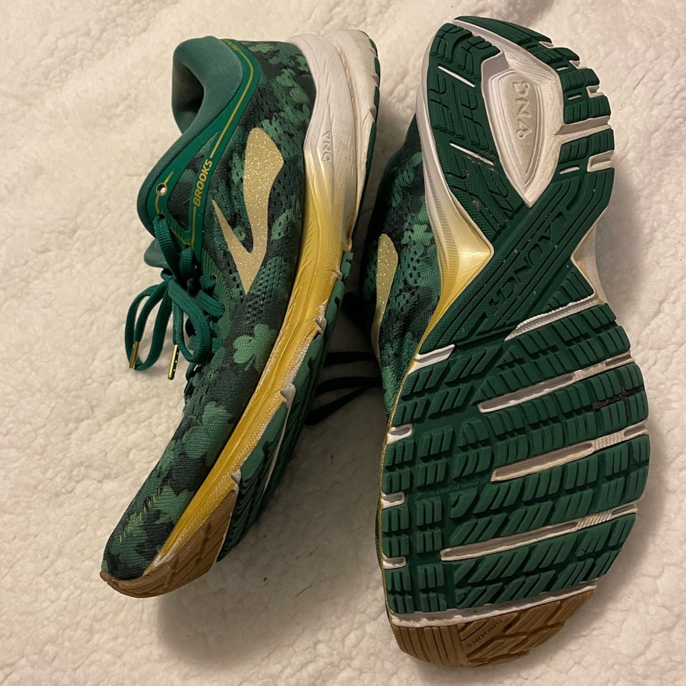 Brooks size 11.5 ST. Patrick day edition